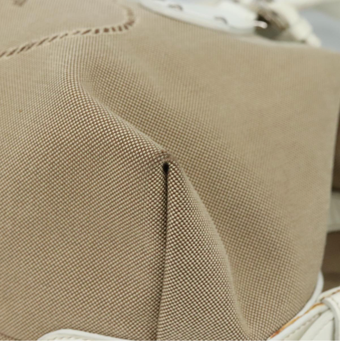 Prada Logo Jacquard con asas blancas