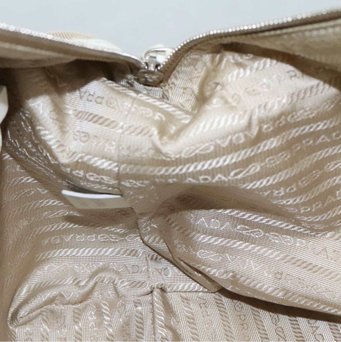 Prada Logo Jacquard con asas blancas