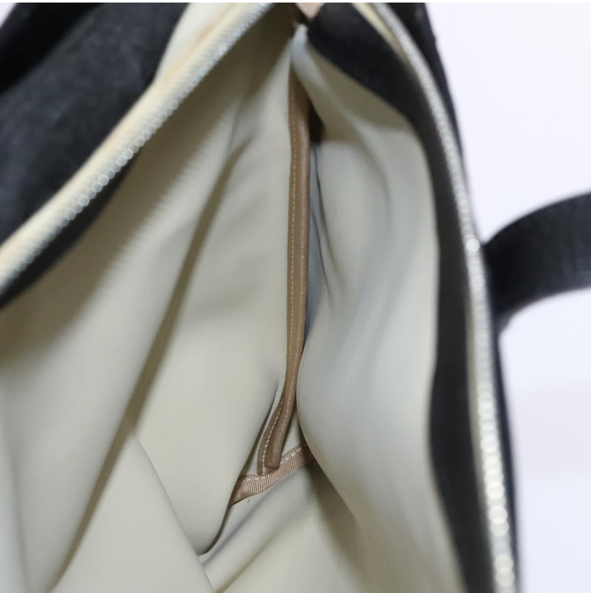 Maletín vintage negro de Loewe