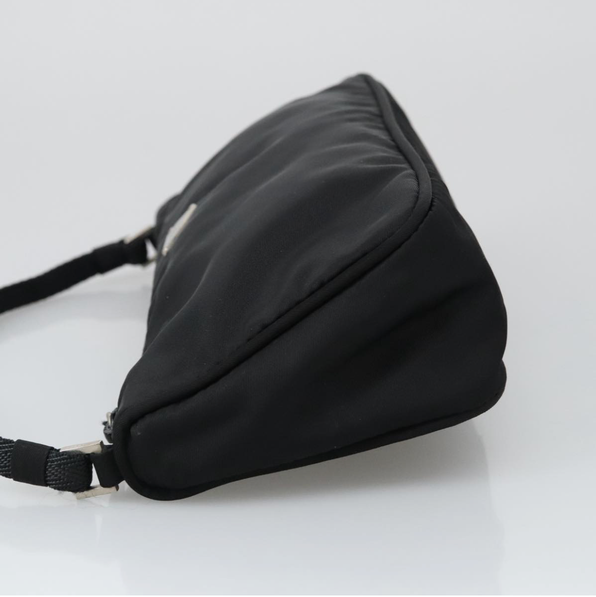 Prada Re-Edition Baguette Negro