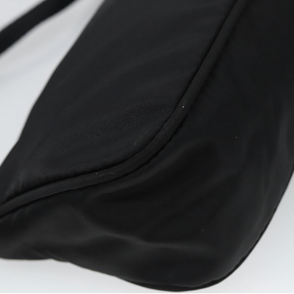Prada Re-Edition Baguette Negro