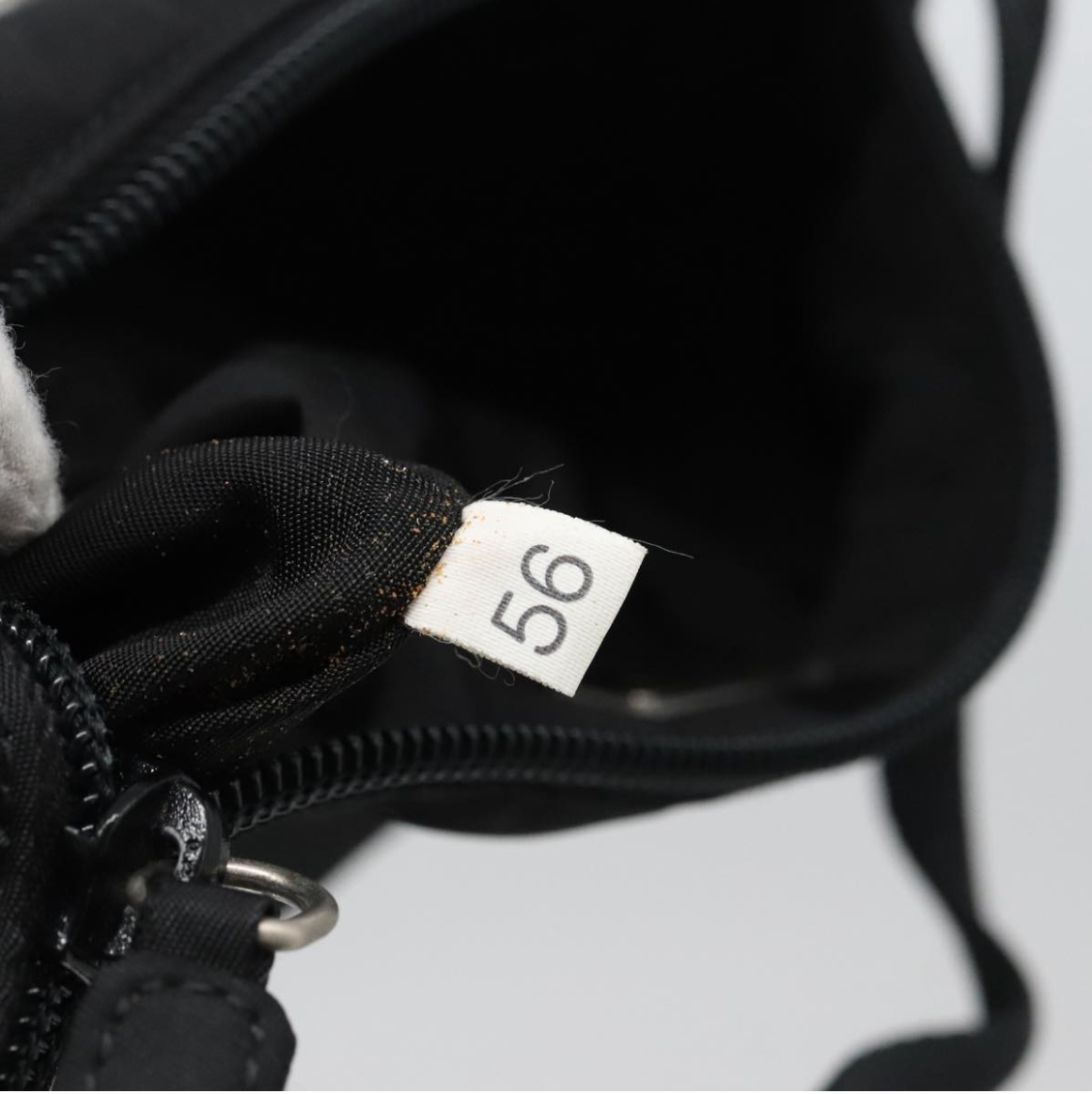 Prada Re-Edition Baguette Negro