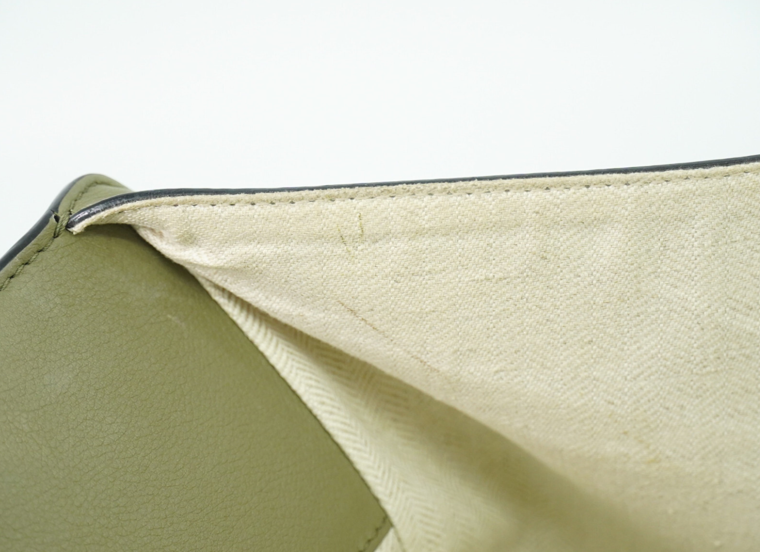 Loewe Hammock Mediano – Tricolor en tonos caqui
