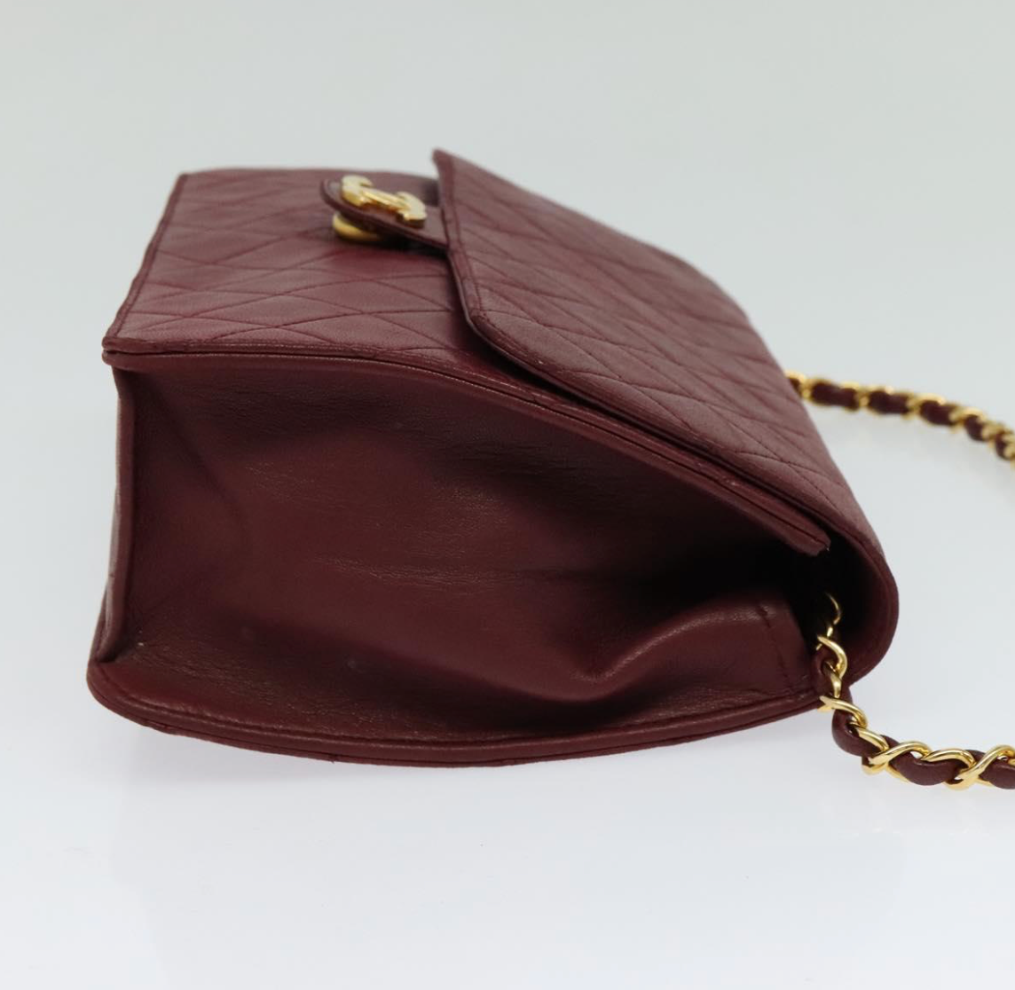 Chanel Flap Bag Burdeos