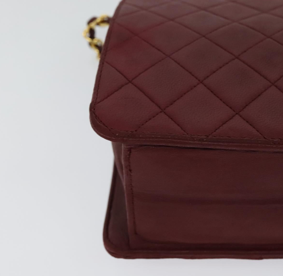 Chanel Flap Bag Burdeos