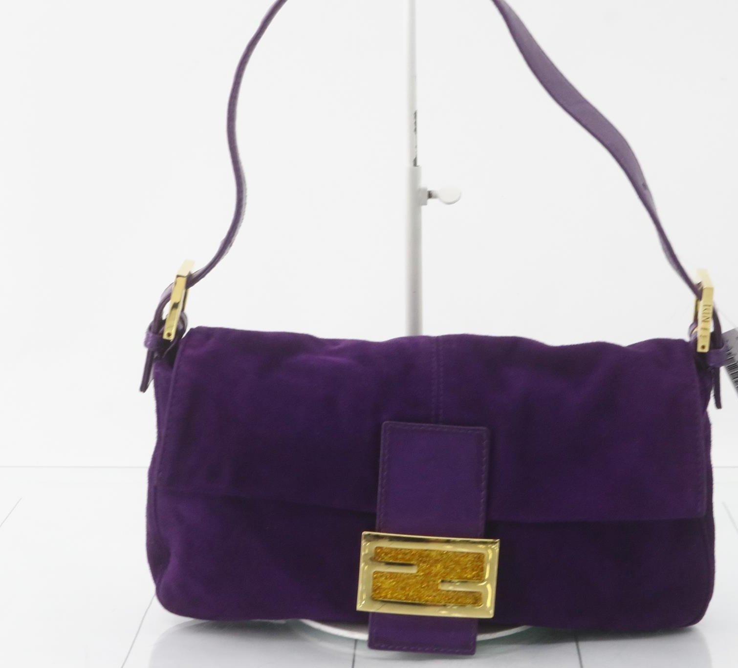 Fendi Baguette en ante morado – Modelo icónico de Sex and the City