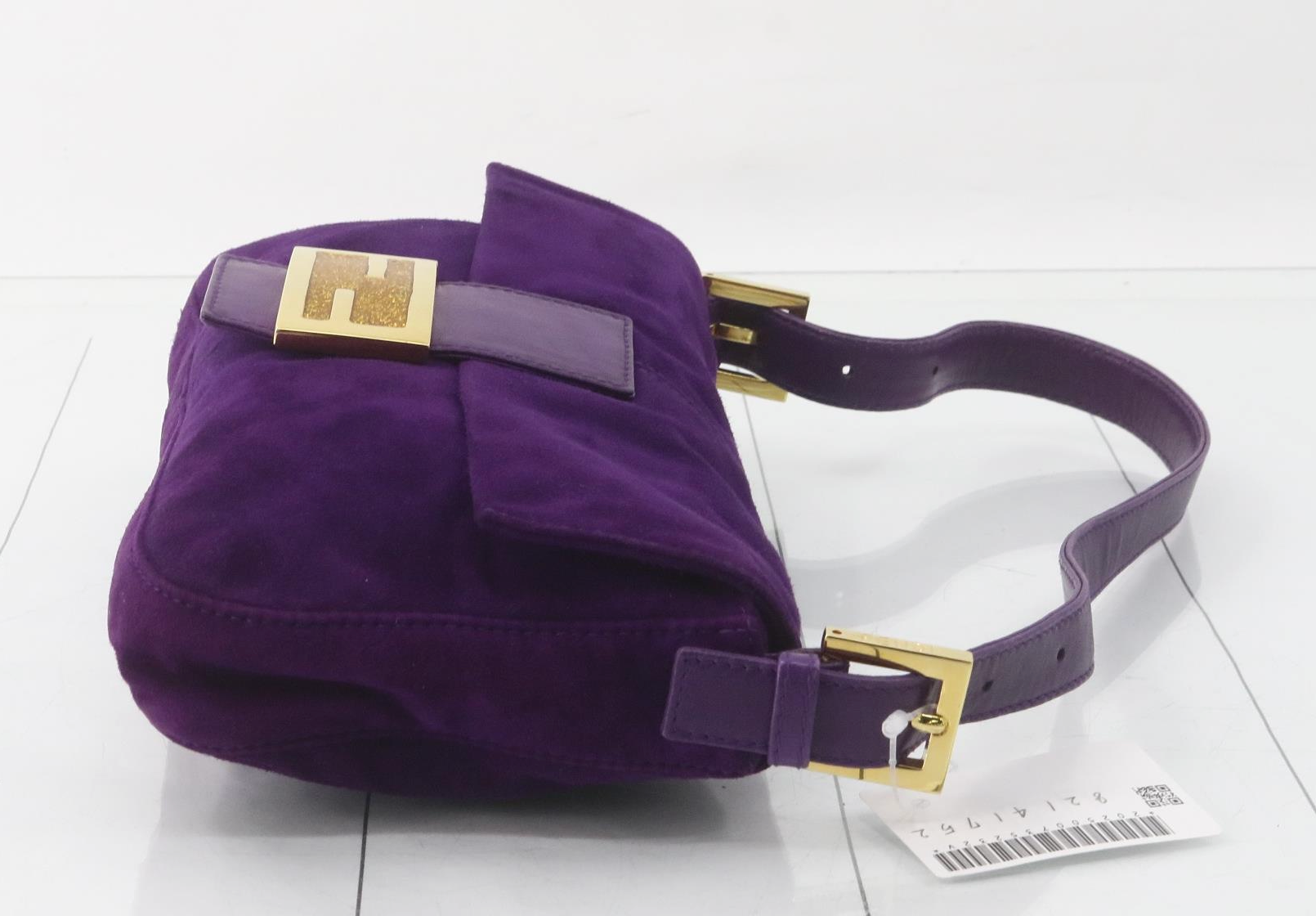 Fendi Baguette en ante morado – Modelo icónico de Sex and the City