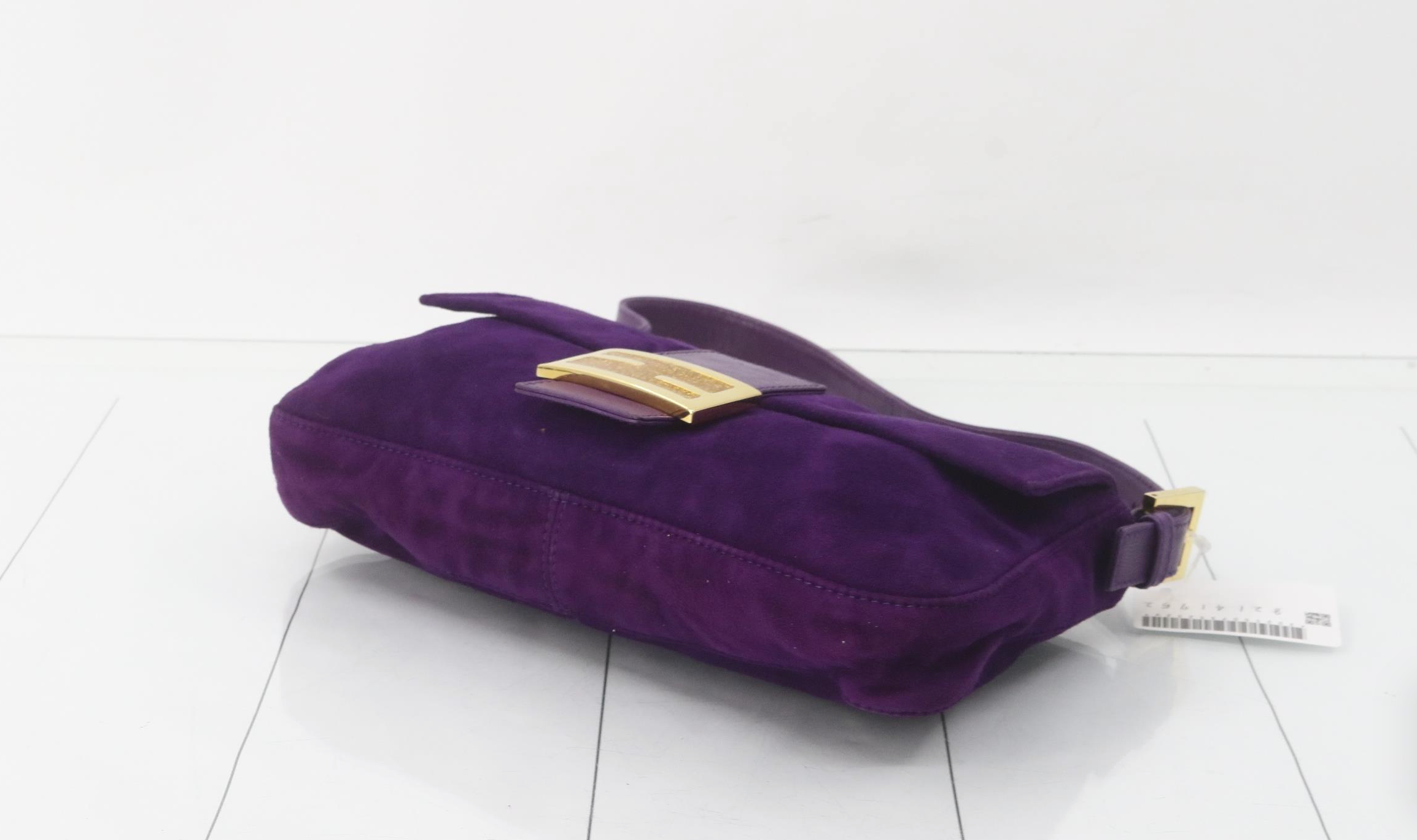 Fendi Baguette en ante morado – Modelo icónico de Sex and the City