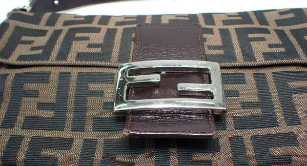 Fendi Baguette Vintage Clásica Marrón Zucca