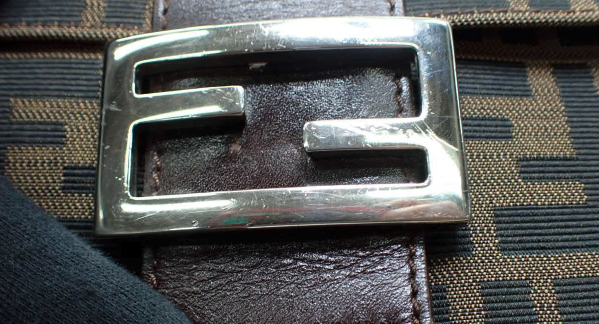 Fendi Baguette Vintage Clásica Marrón Zucca