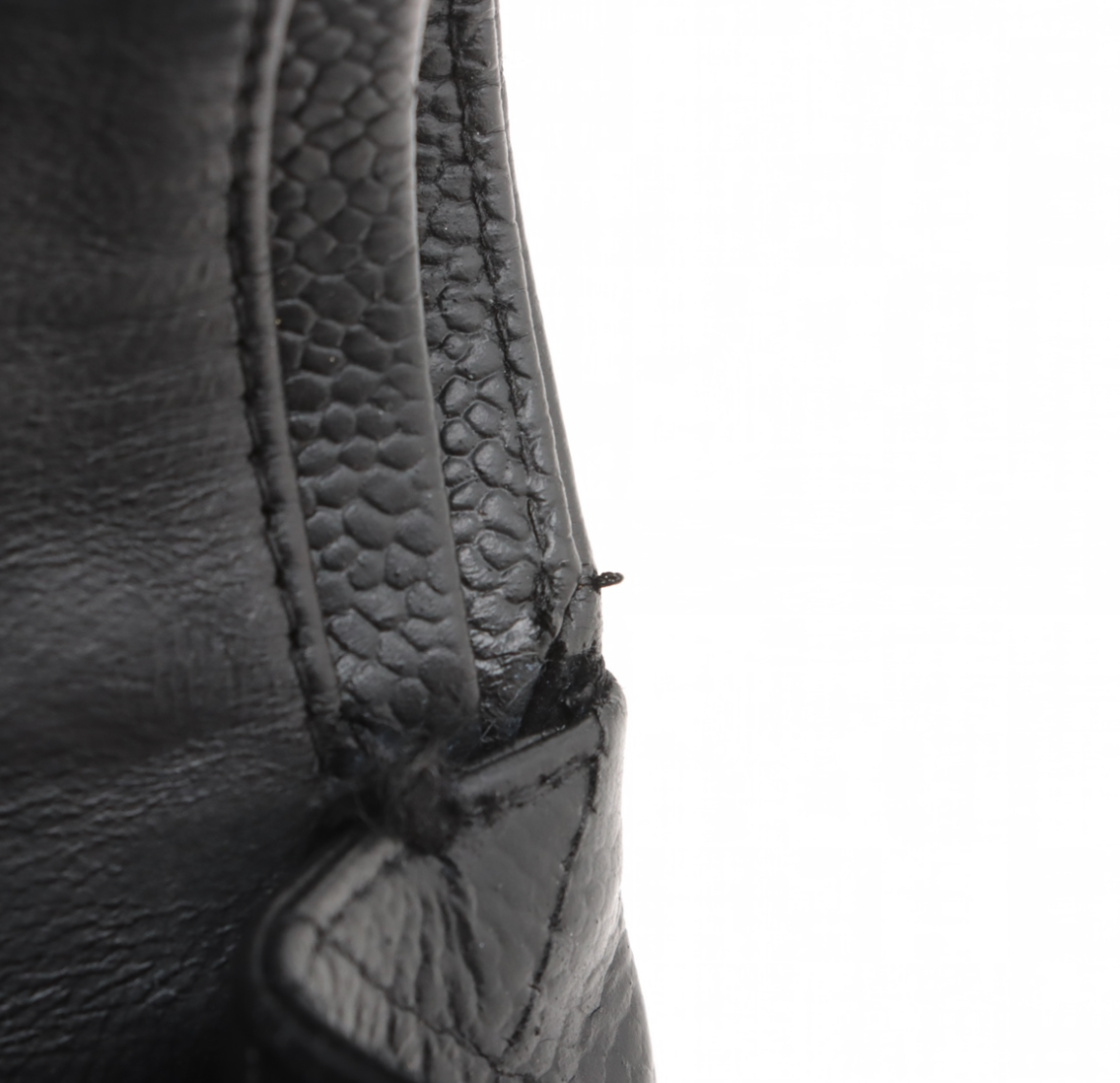 Chanel Classic Double Flap Mediano 11.12 en piel negra con hardware 24k