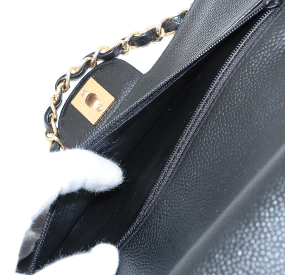 Chanel Classic Double Flap Mediano 11.12 en piel negra con hardware 24k