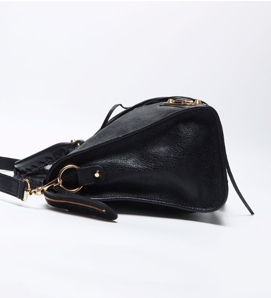 Balenciaga Classic City Mediano en negro con herrajes dorados