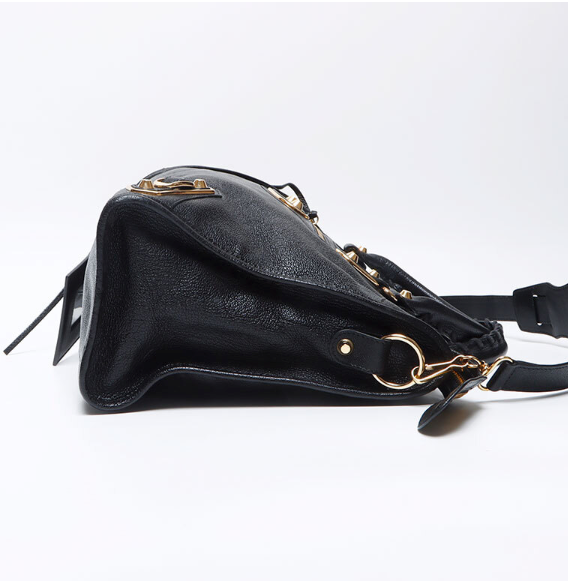Balenciaga Classic City Mediano en negro con herrajes dorados