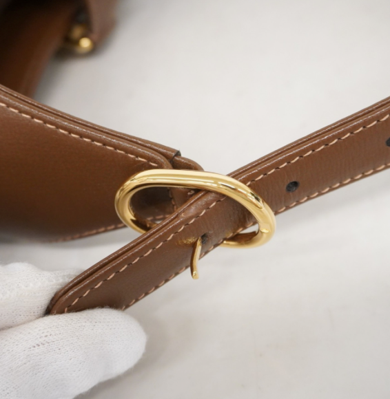 Gucci Jackie 1961 mediano marrón en canvas GG