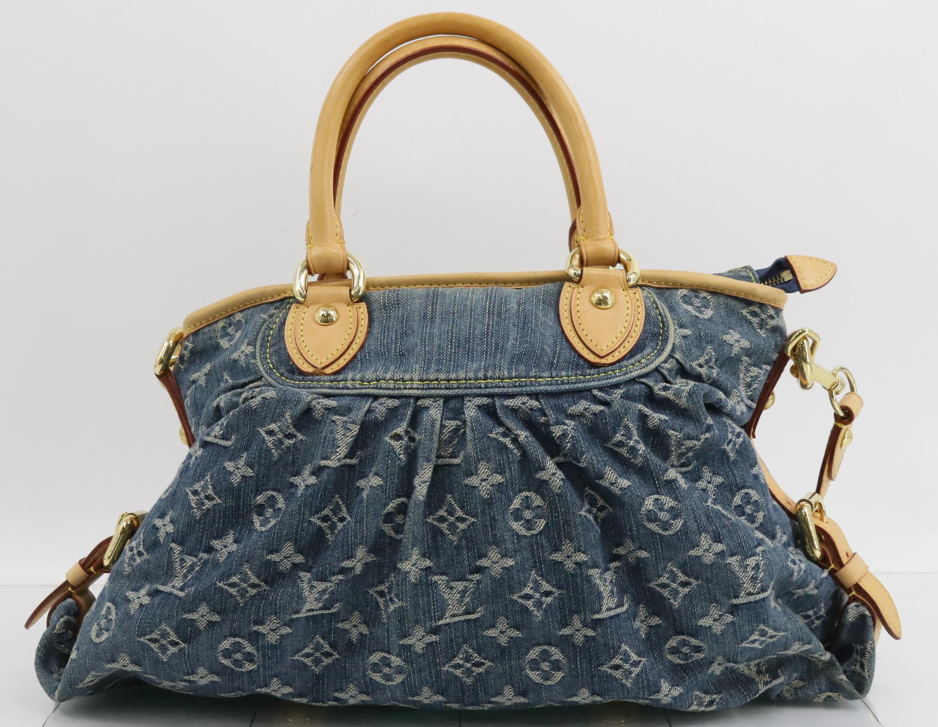Louis Vuitton Neo Kabi MM en Monogram Denim azul