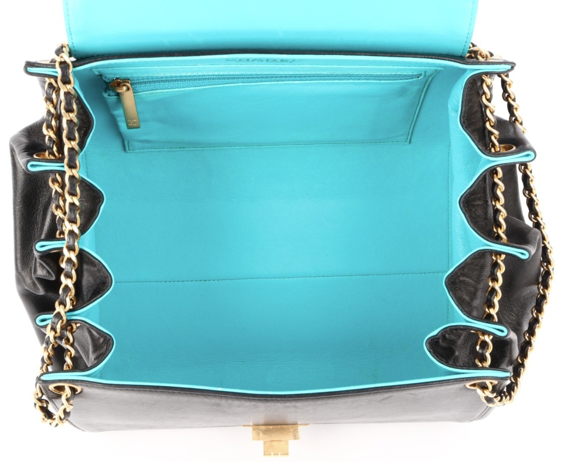 Chanel Choco Bar 2.55 Mini Chain Shoulder – Piel de Cordero Negro y Turquesa