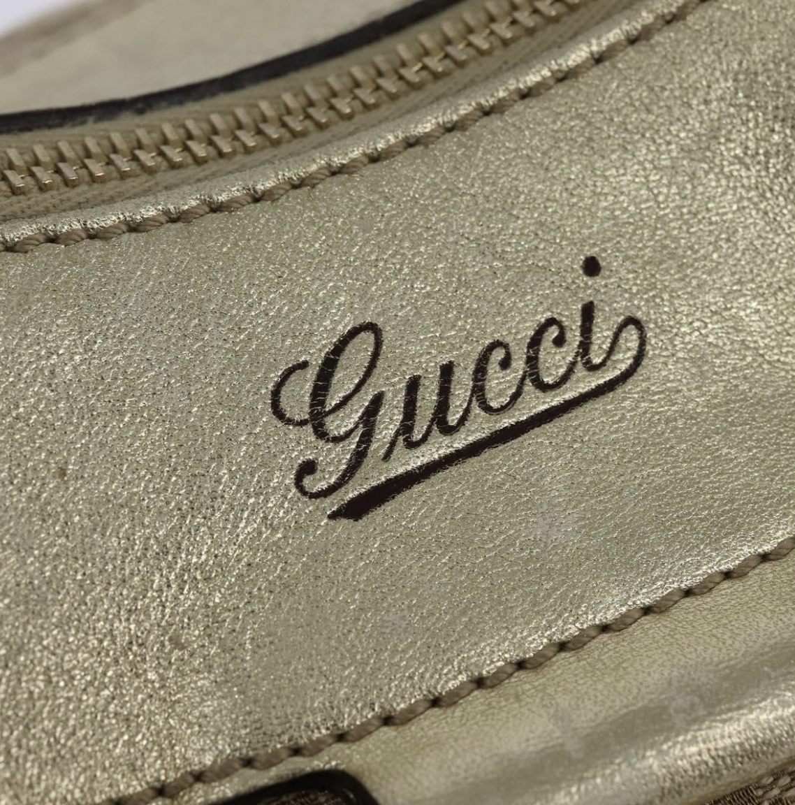 Gucci D-Ring Tote Bag – Monograma beige con piel dorada