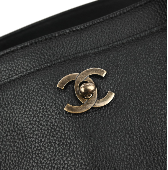 Chanel Cerf Executive Tote – Piel Caviar negra