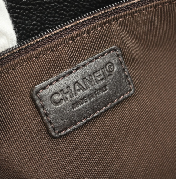 Chanel Cerf Executive Tote – Piel Caviar negra