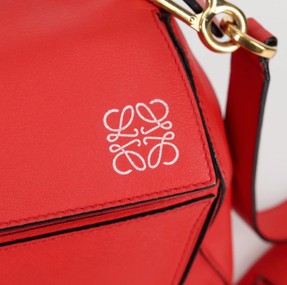 Loewe Puzzle Mediano – Piel Roja