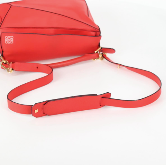 Loewe Puzzle Mediano – Piel Roja
