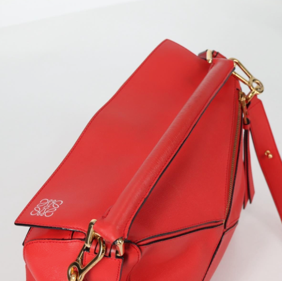 Loewe Puzzle Mediano – Piel Roja