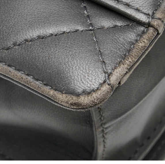 Chanel 2.55 Reissue Flap Bag – Piel gris metalizada