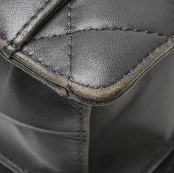 Chanel 2.55 Reissue Flap Bag – Piel gris metalizada