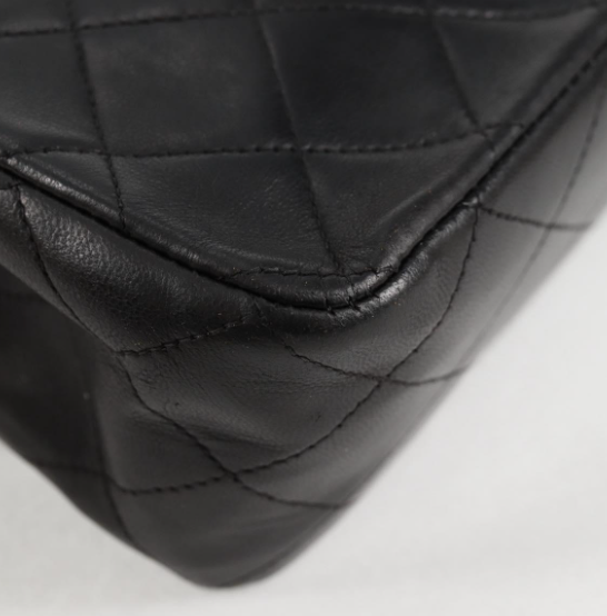 Chanel Timeless Doble Flap 25 cm en piel de cordero negra