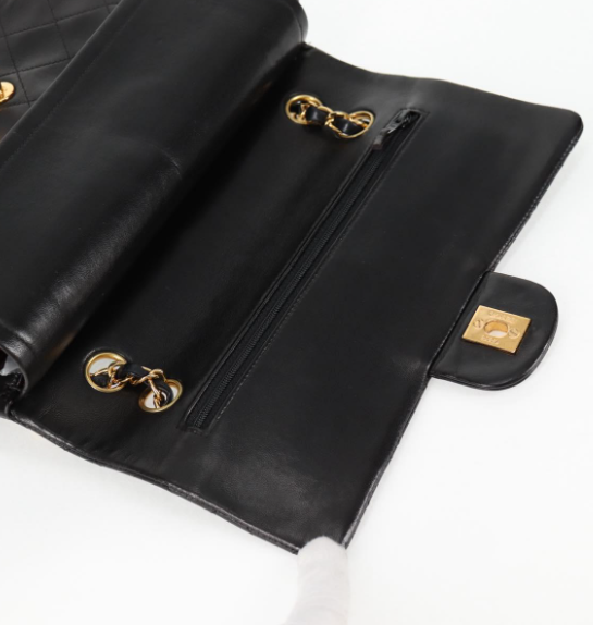 Chanel Timeless Doble Flap 25 cm en piel de cordero negra