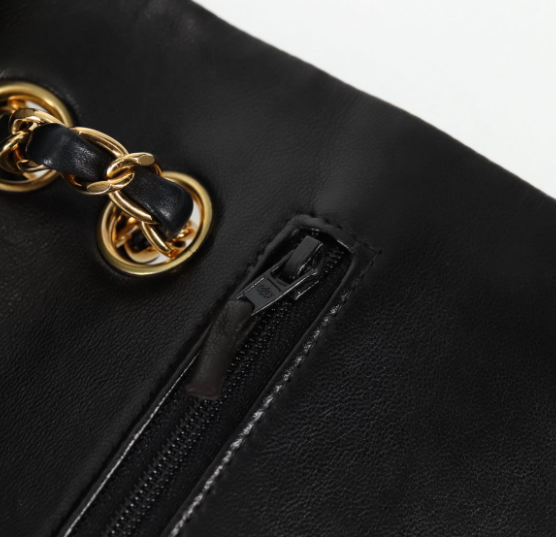 Chanel Timeless Doble Flap 25 cm en piel de cordero negra