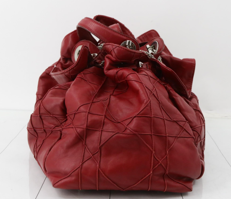 Christian Dior Soft Cannage Chain Tote Large – Piel Roja con Cadena Plateada