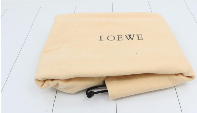 Loewe Amazona 35 ante oro marrón