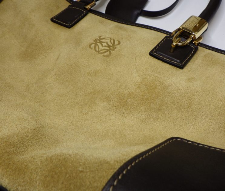 Loewe Amazona 35 ante oro marrón