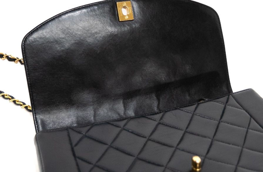 Chanel timeless 25 diana negro en piel de cordero serie 4