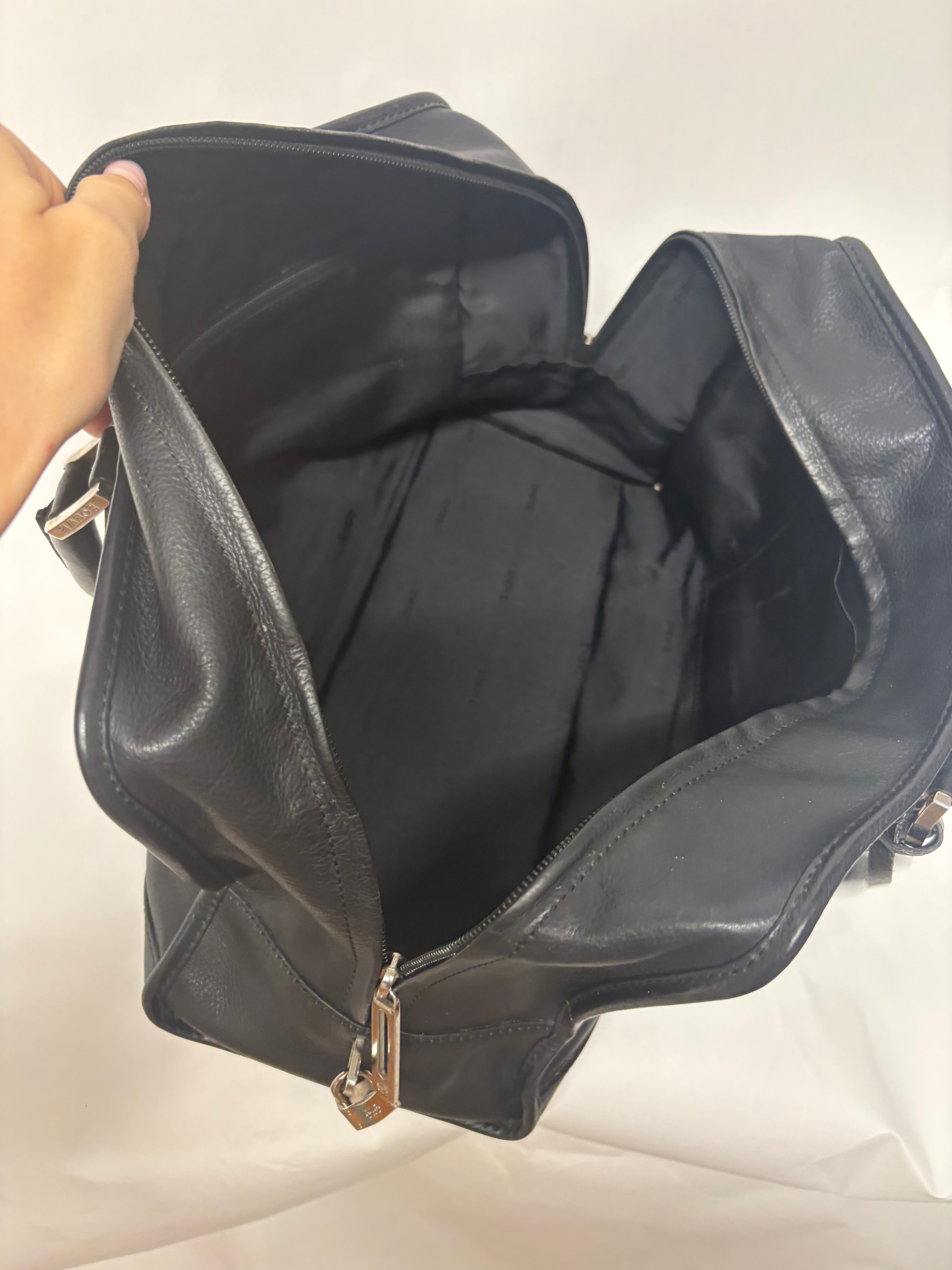Loewe Amazona 36 Piel Negra Herrajes Plata