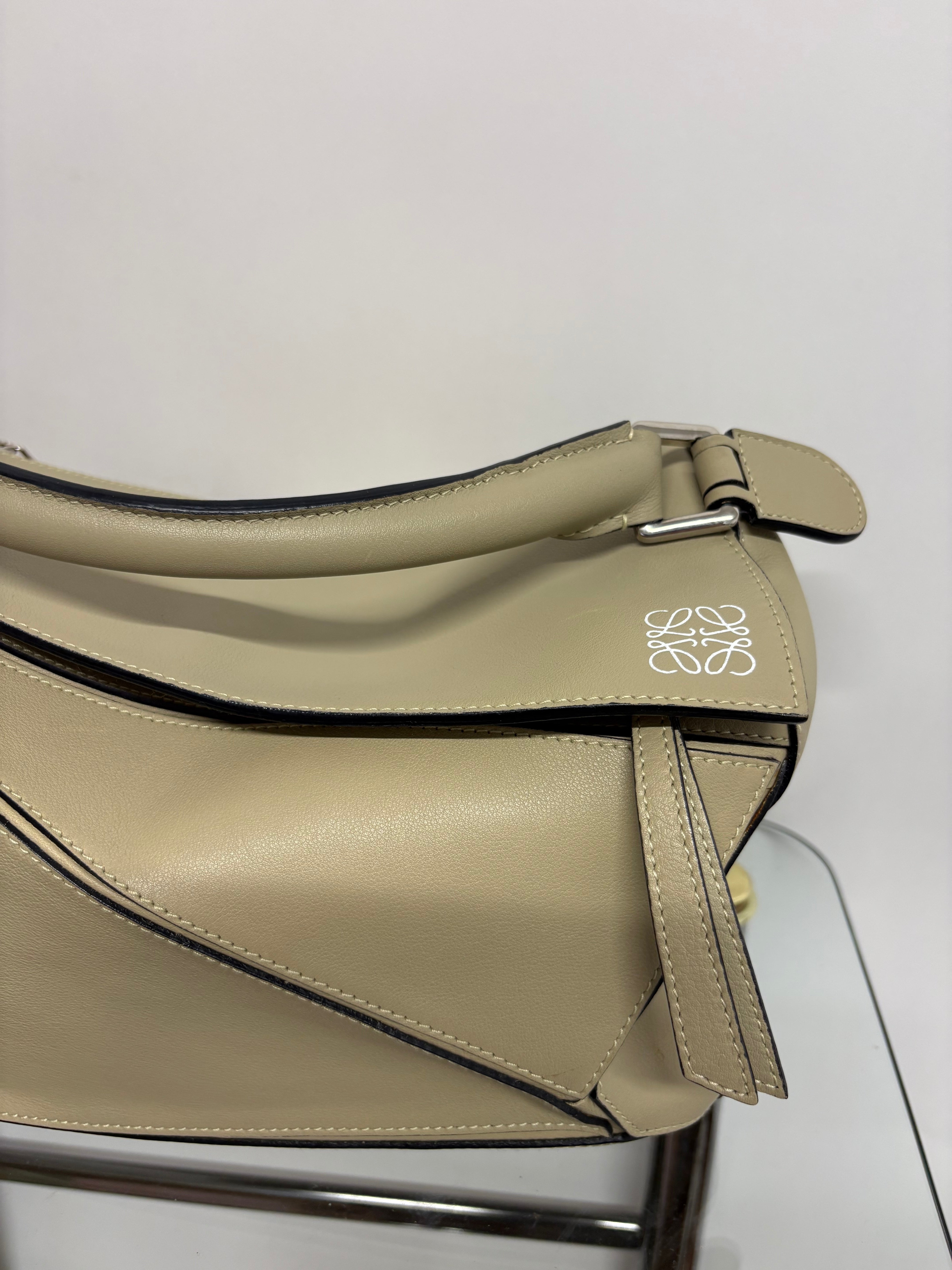 Loewe puzzle mediano Beige/ Taupe Claro