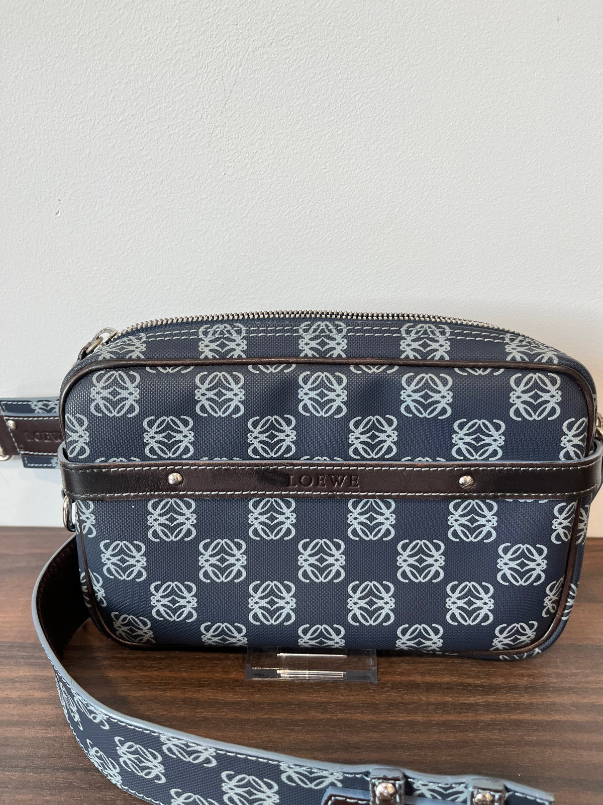 Loewe Belt Bag Jacquard Anagrama Azul Marino · tres en Uno