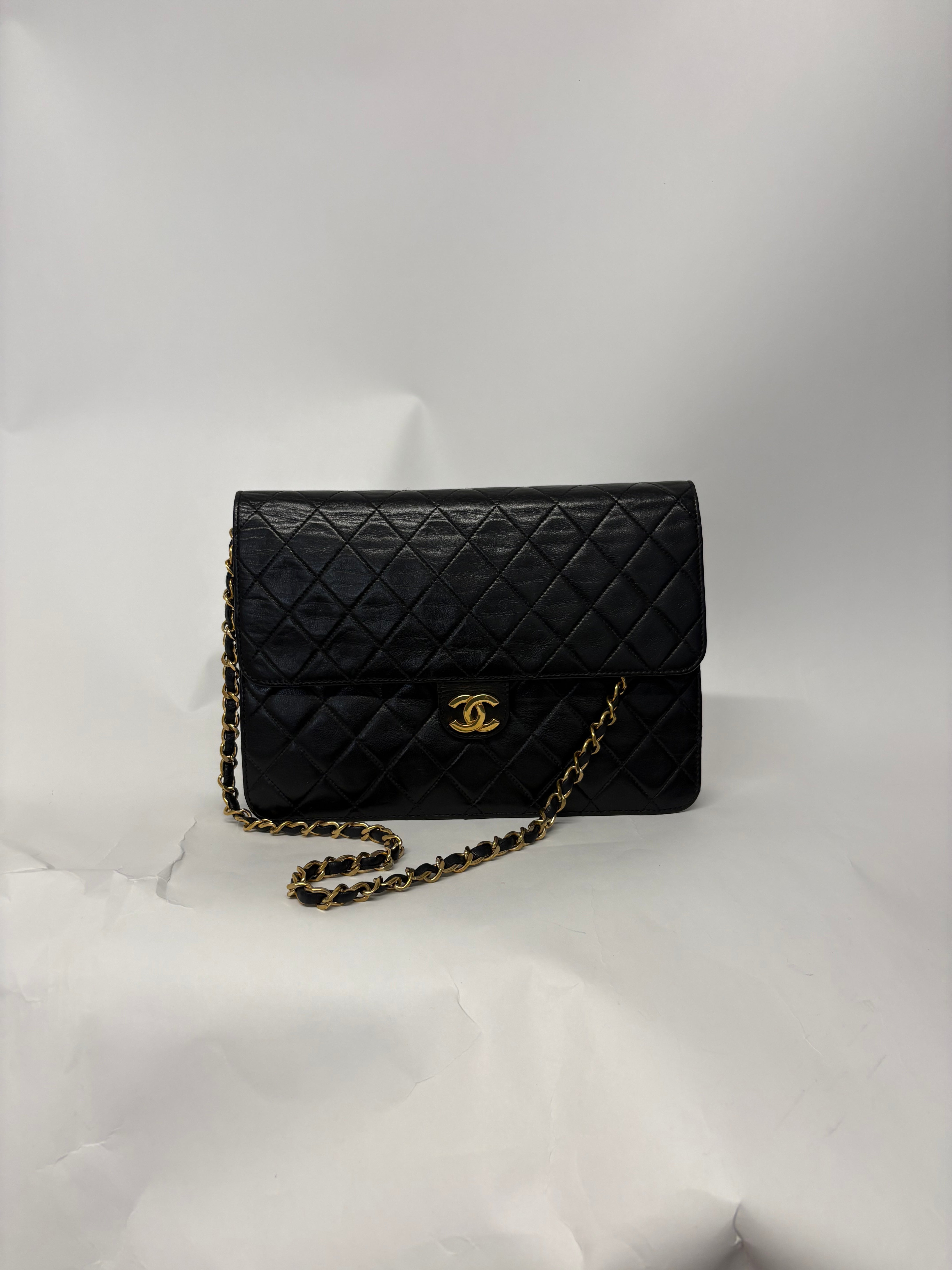 Chanel Timeless Matelassé Single Flap negra