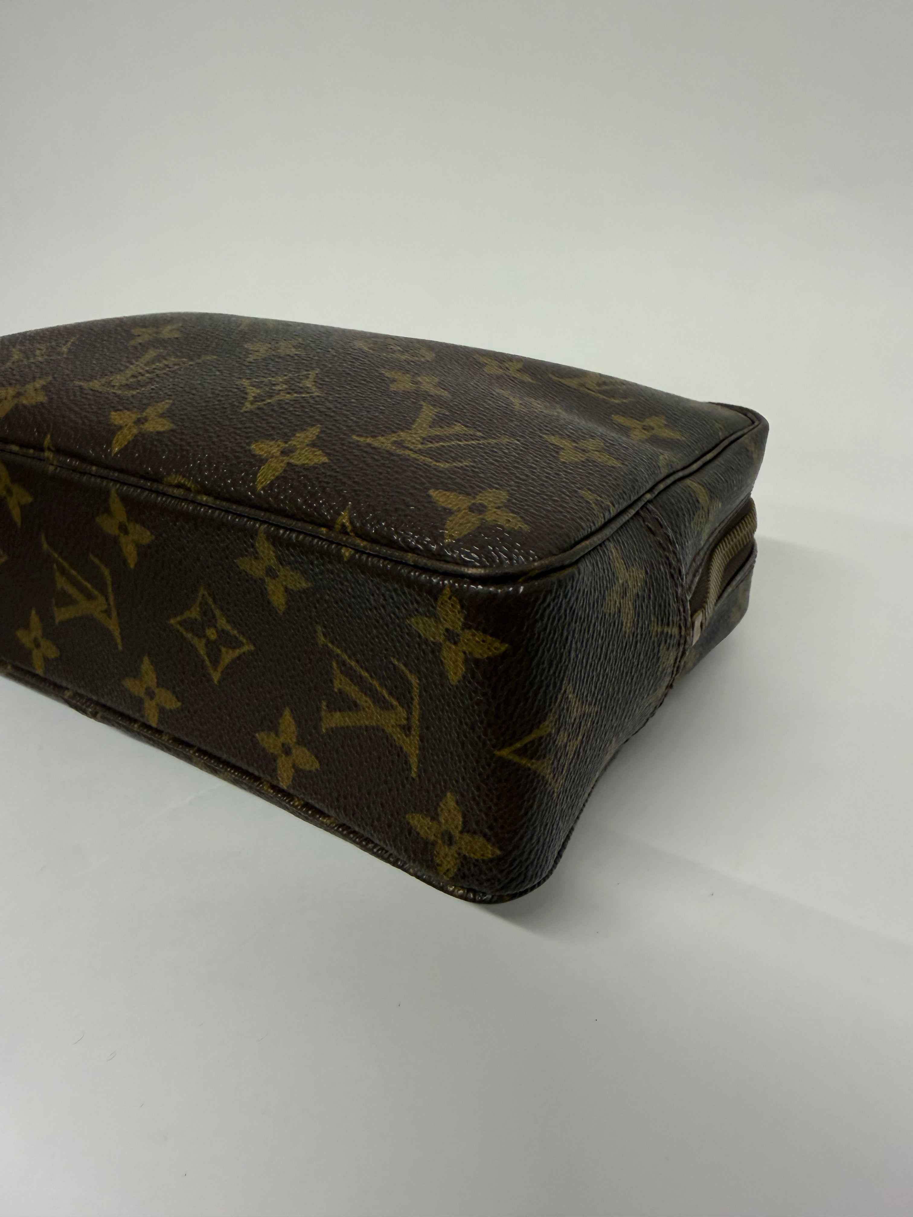 Louis Vuitton Trousse Toilette 23 Monogram