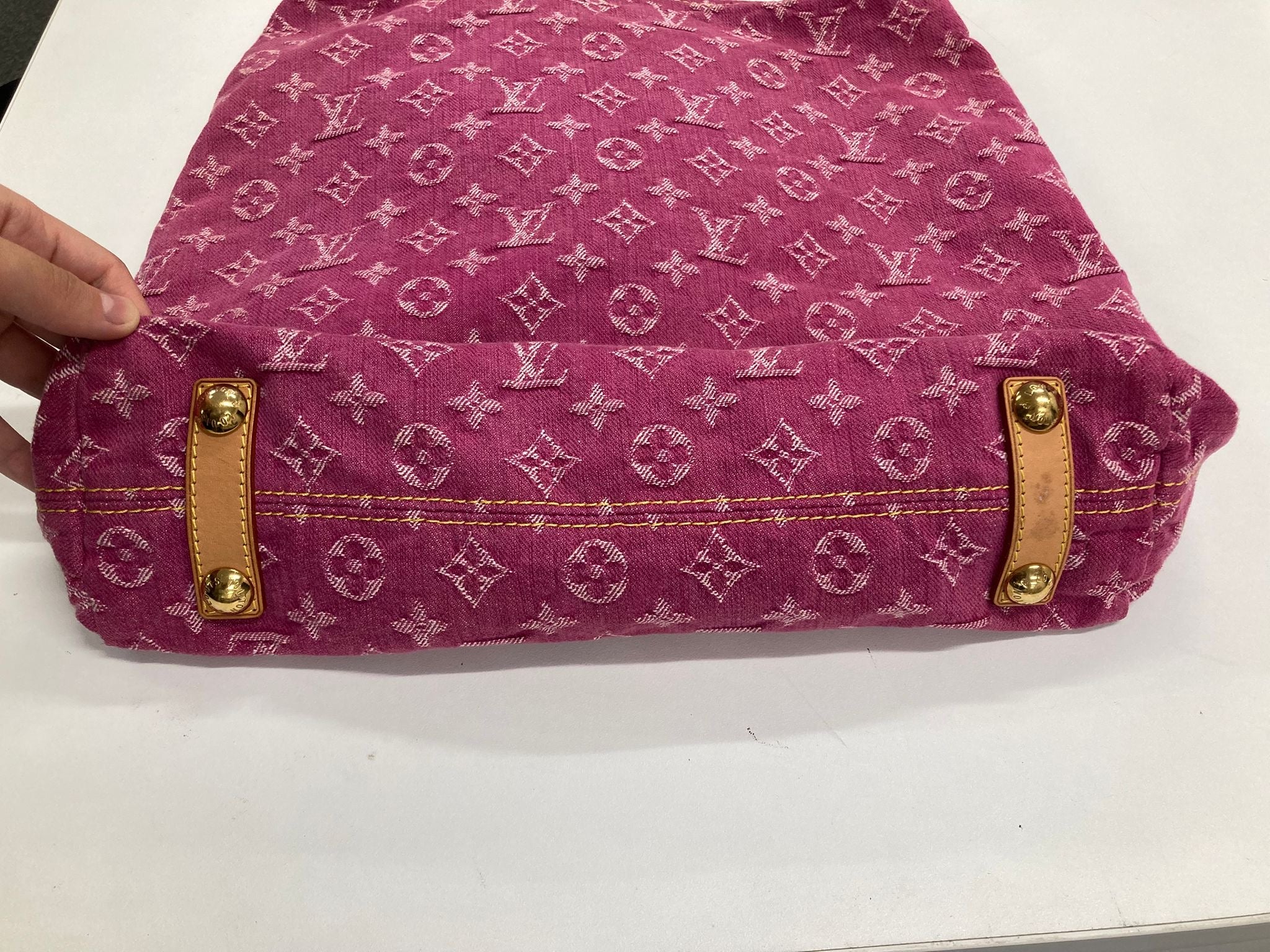 Bolso Louis Vuitton Baggy GM Monogram Denim rosa