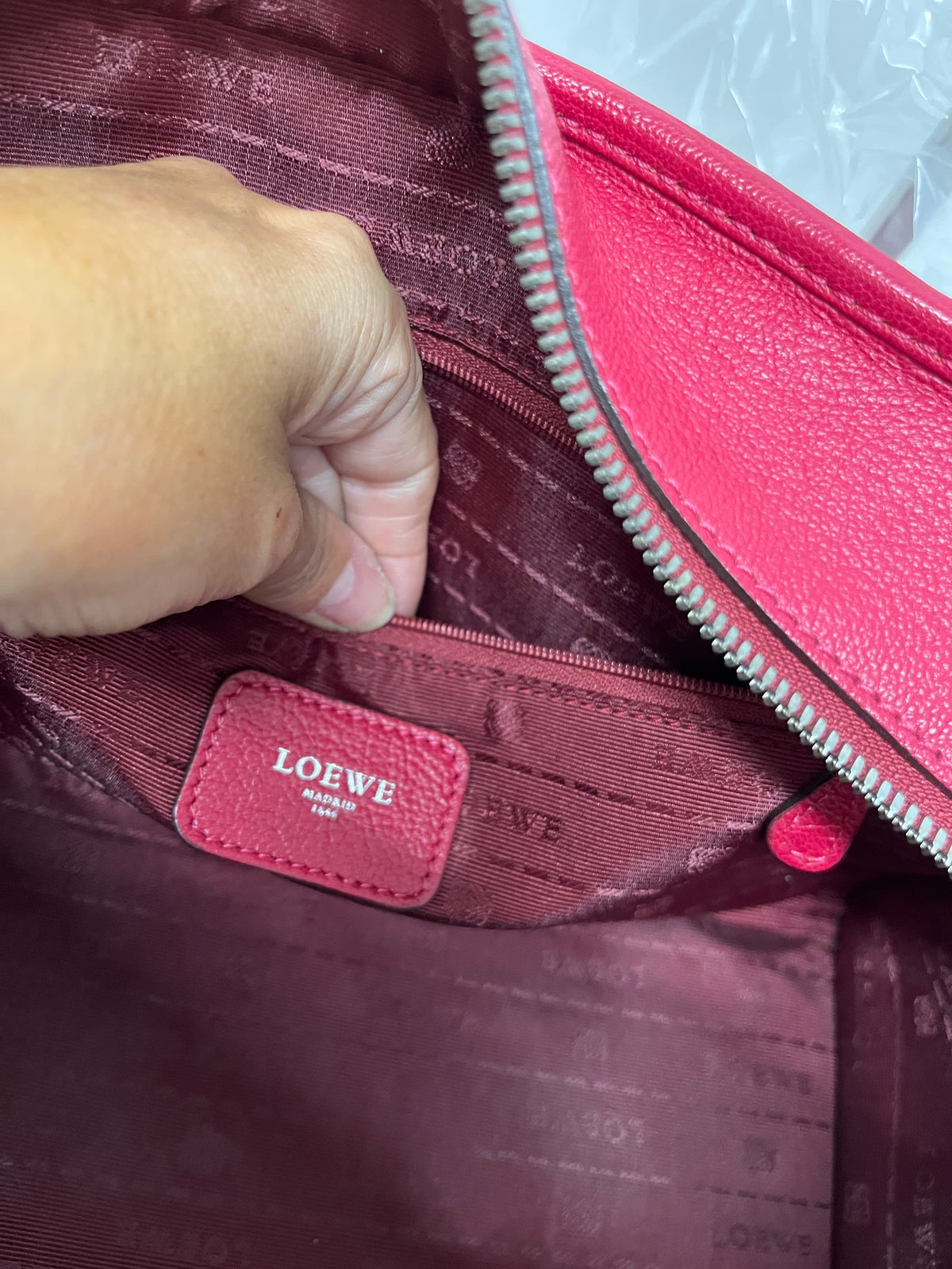 Loewe Amazona 28 Piel Roja con Candado