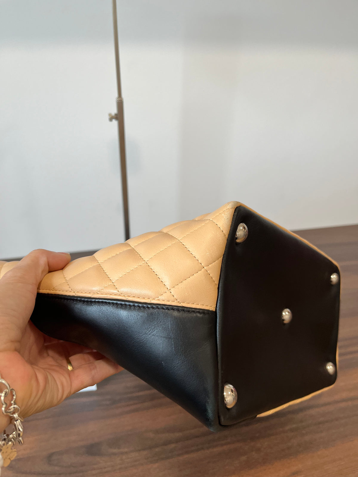 Chanel Cambon Ligne Tote Grande Piel de Cordero Beige · Serie 9