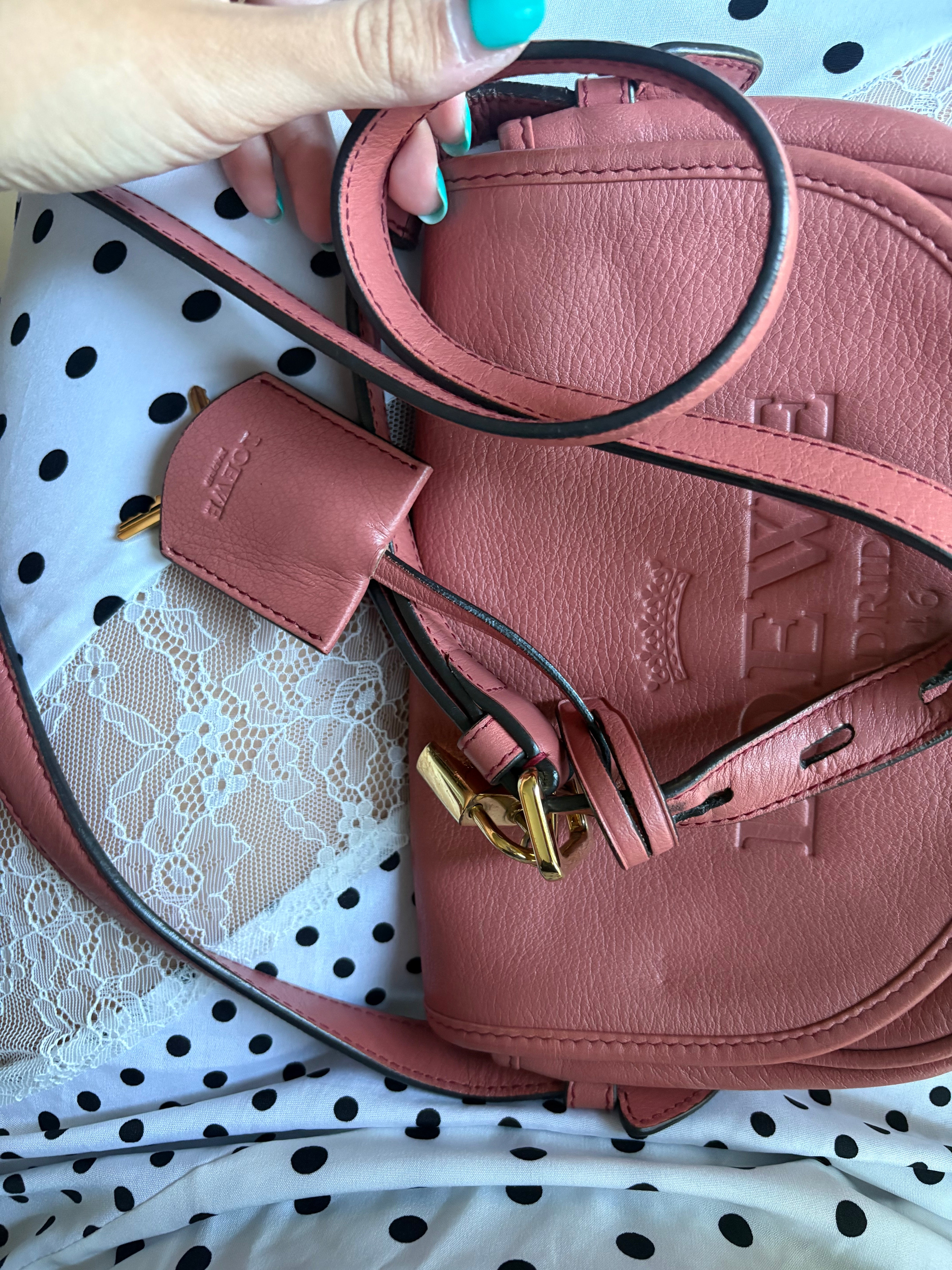Loewe Heritage Bandolera Rosa
