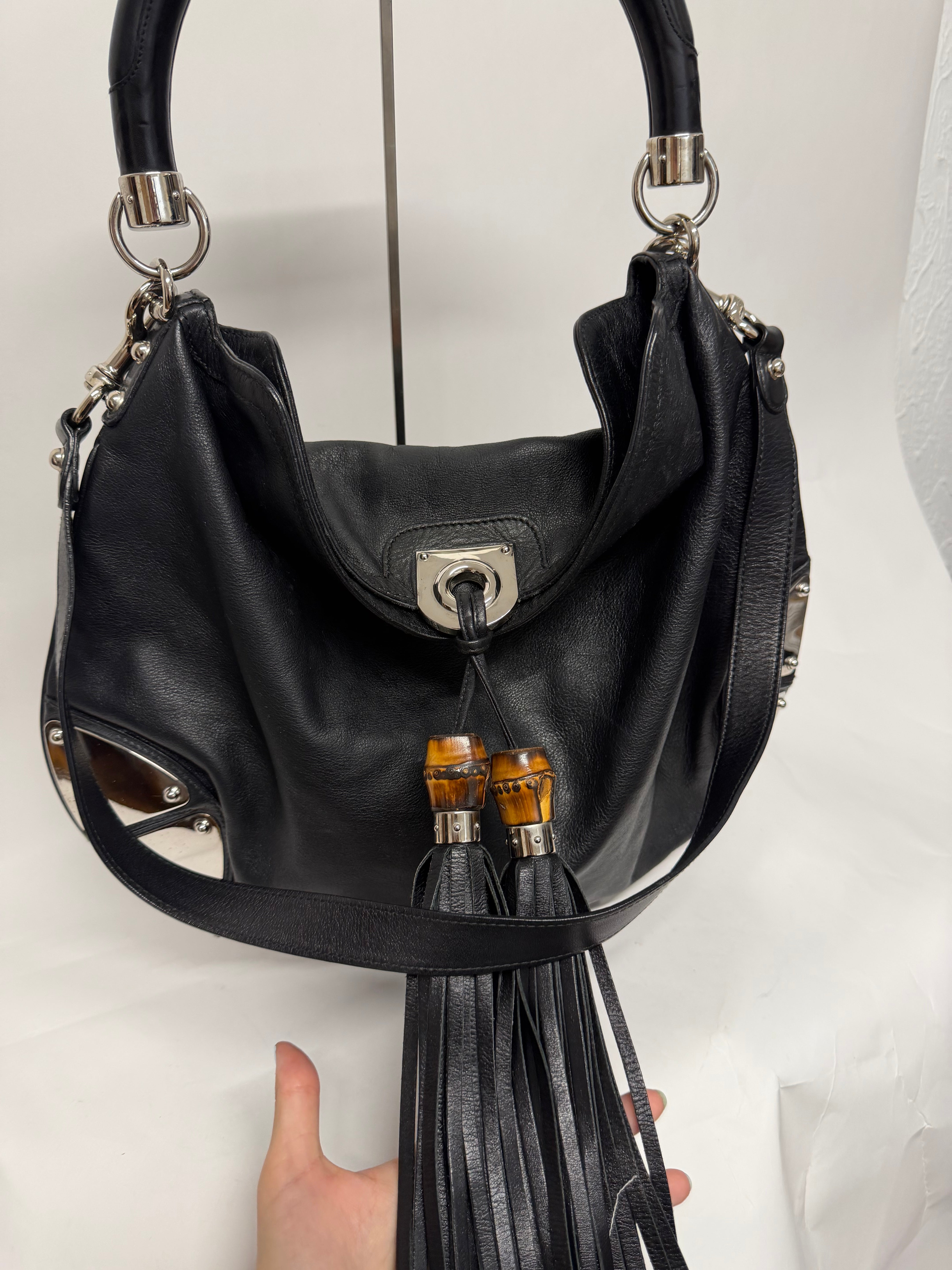 Gucci Indy Hobo Grande Piel Negra con Bambú