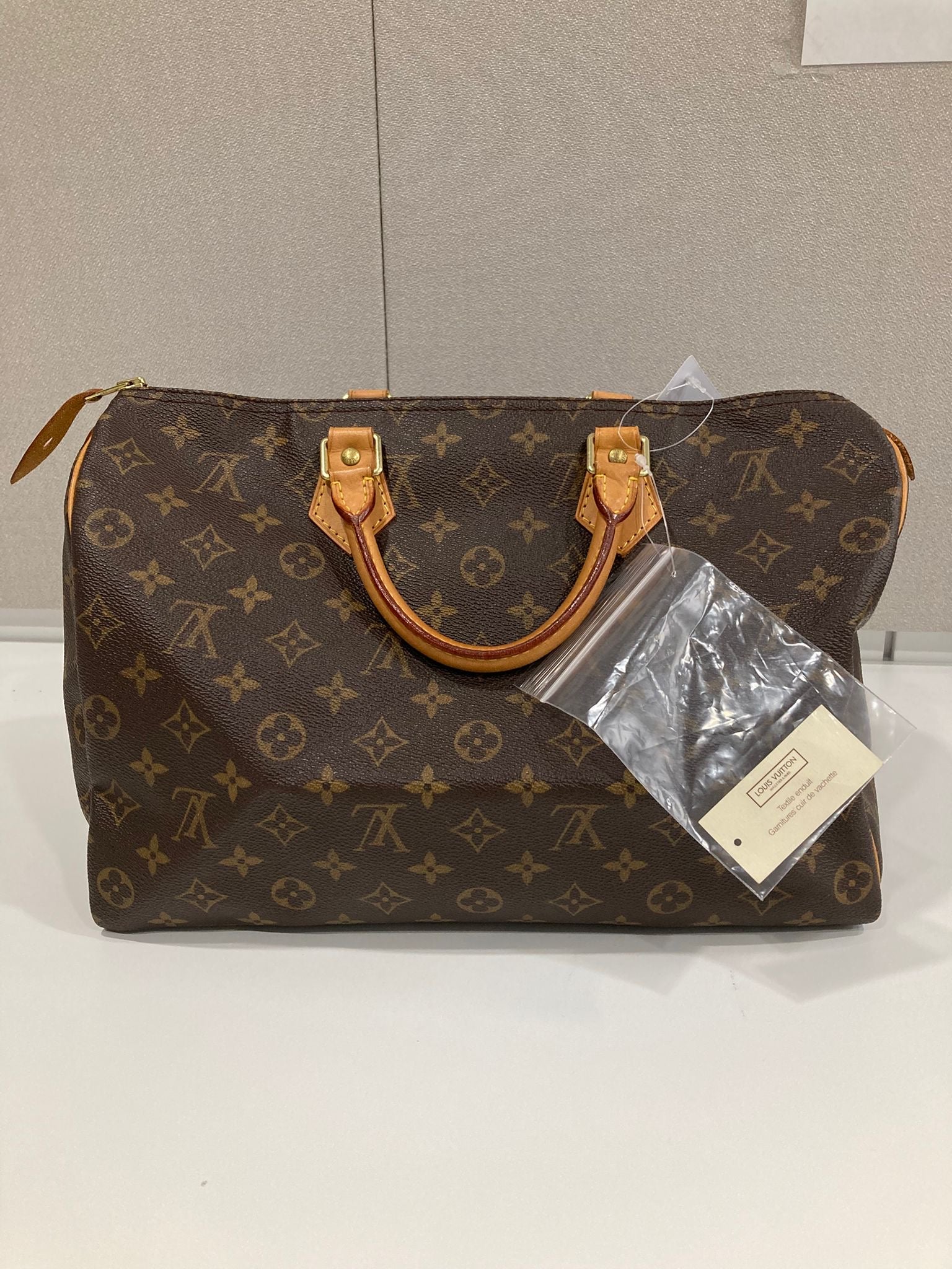 Louis Vuitton Speedy 35 Monogram