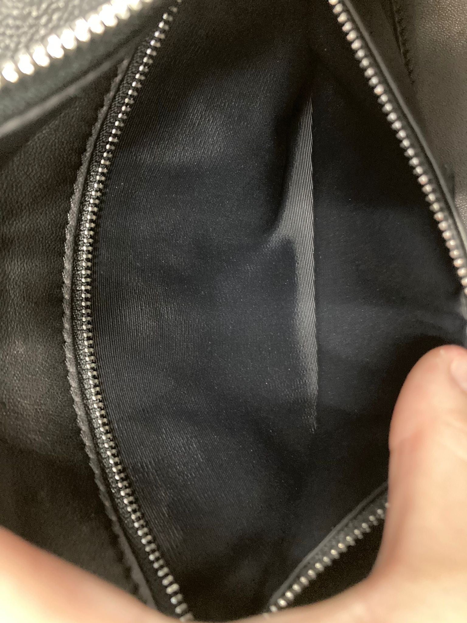 Loewe amazona 30 negro y plata