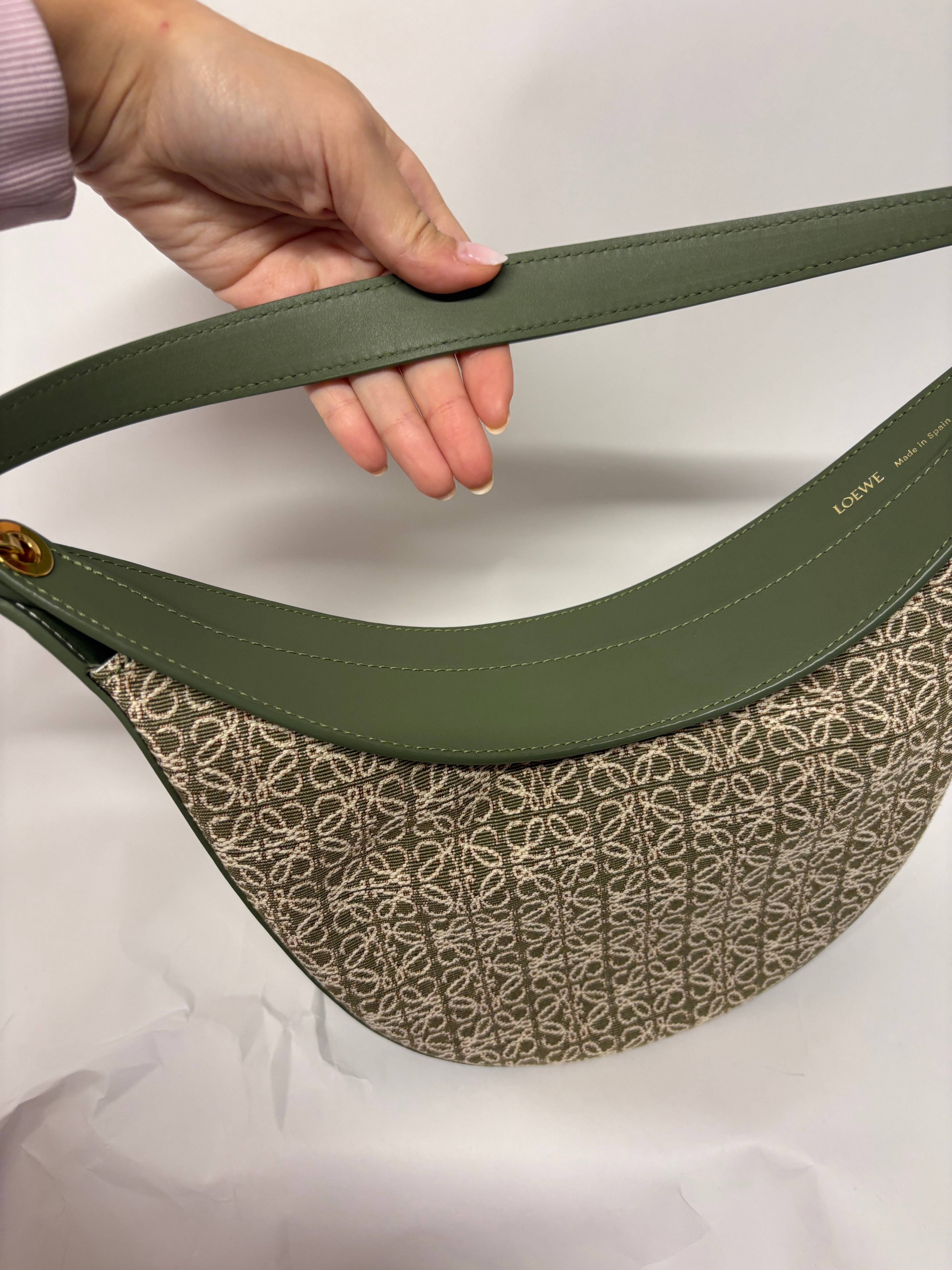 Loewe Luna Hobo Verde Anagrama