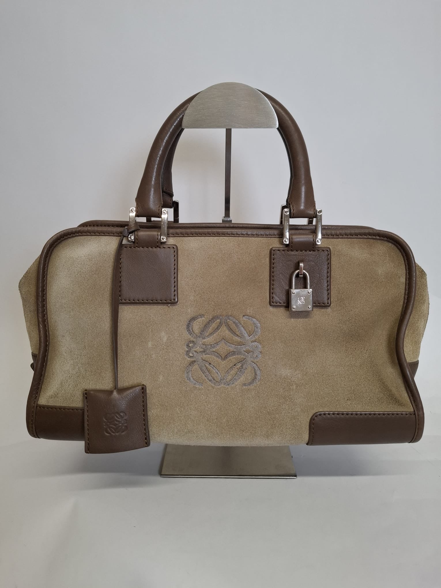 Loewe Amazona 28 Ante Beige Herrajes Plata